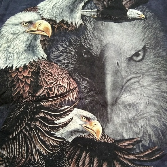 Graphic tshirt - Picture 2 of 2